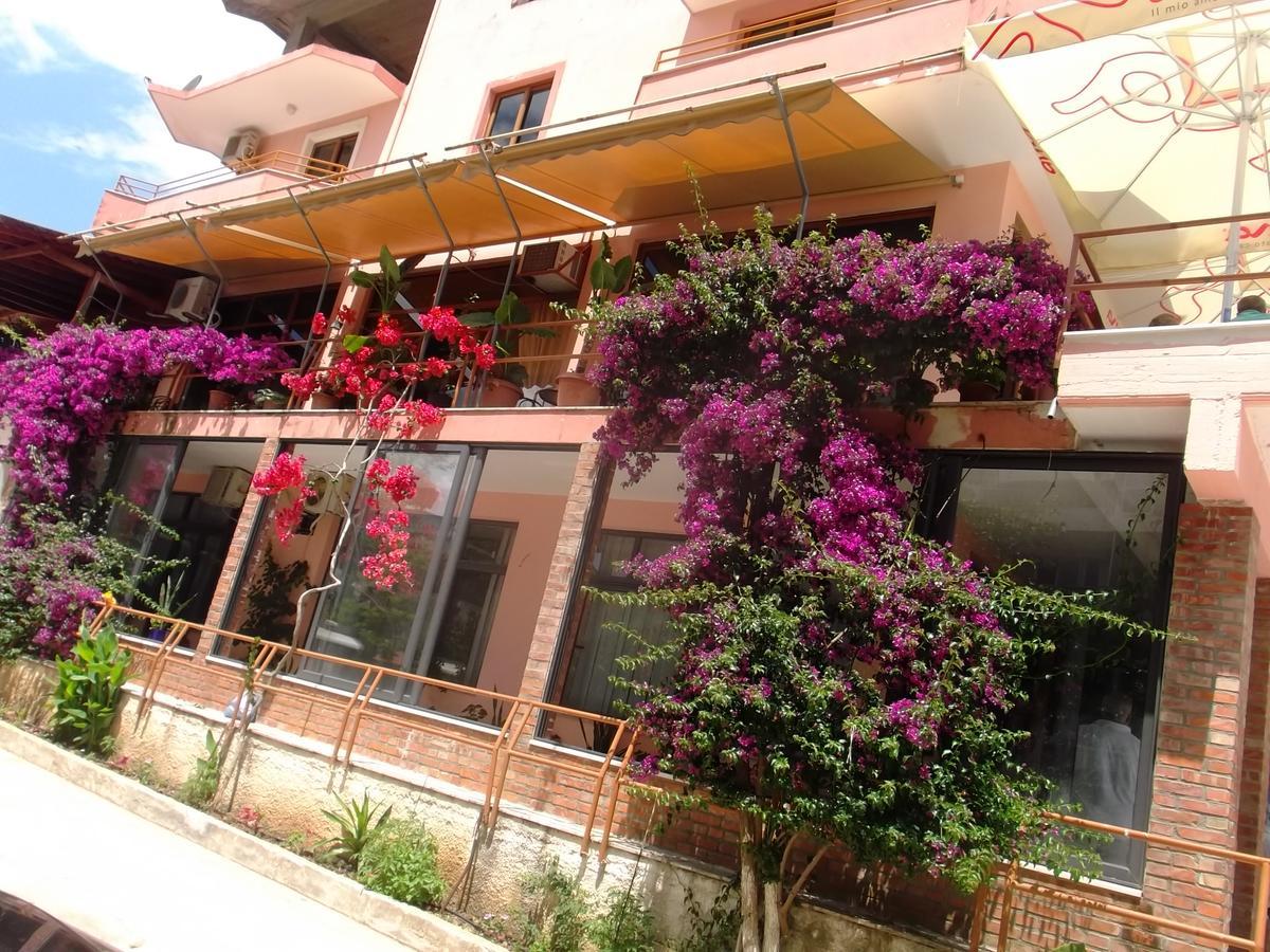 Hotel Tatzati Sarande Exterior photo